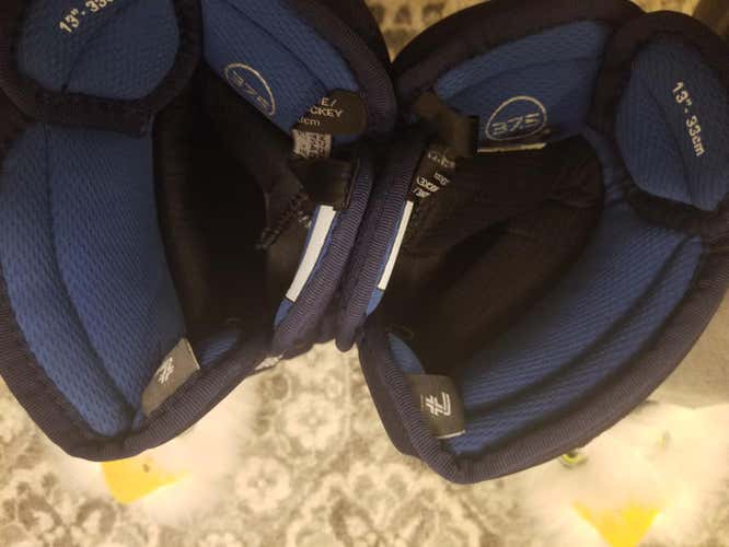 Blue Senior Used Bauer Nexus 1N Gloves 13"