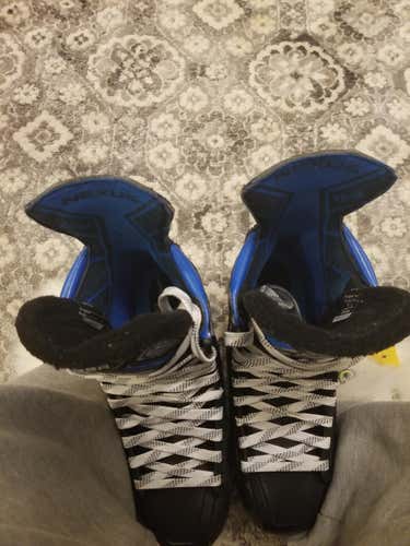 New Senior Bauer Nexus 1N Hockey Skates E&W (Wide) Size 7.5