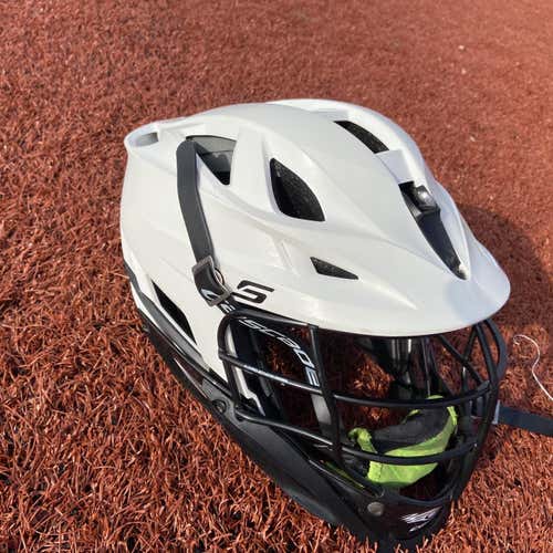 White Youth Player Cascade Youth S Helmet