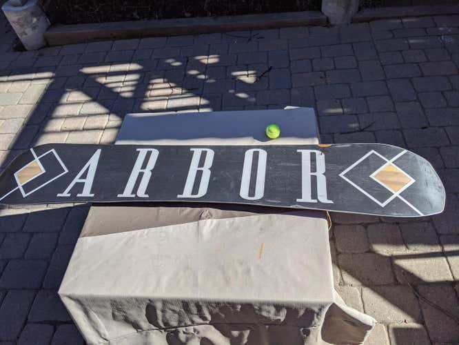 Used Arbor Snowboard Freeride Without Bindings