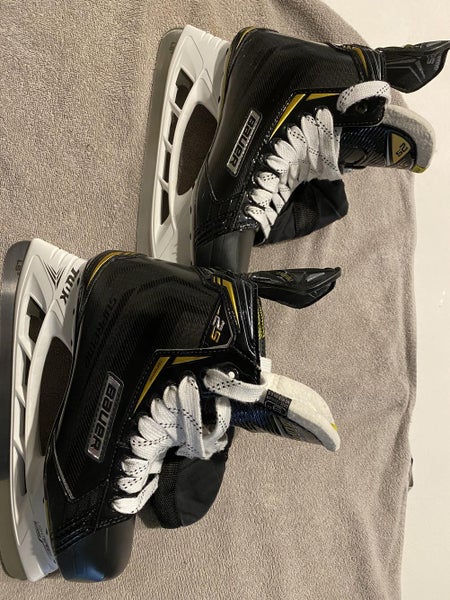 Used Senior Bauer Supreme 2S Hockey Skates D&R (Regular) Size 9