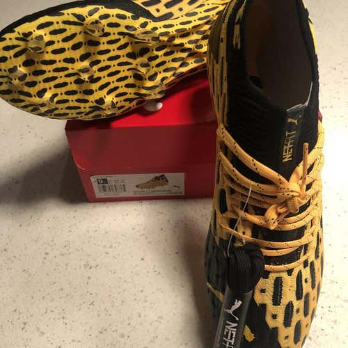 Yellow Men's 9.5 (Women's 10.5) Puma Future Cleats