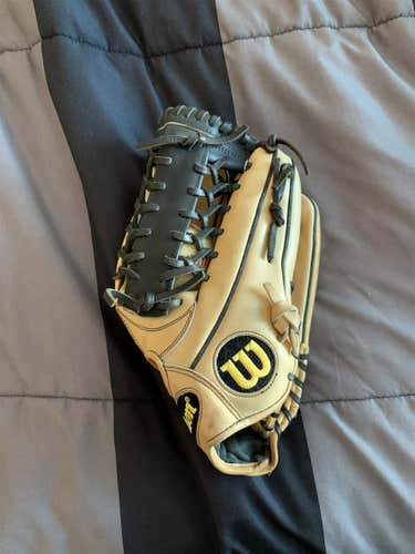 Used Outfield A2000 12.5" Baseball Glove