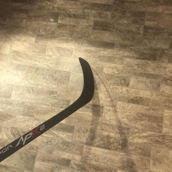 Right Handed Vapor APX2  PK88 Hockey Stick