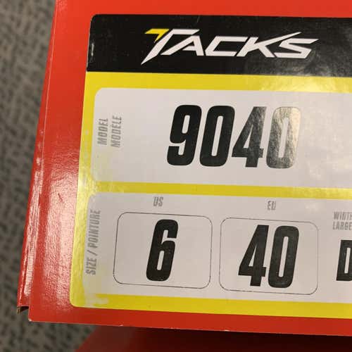 New CCM Tacks 9040 D&R (Regular)  Size 6 Hockey Skates