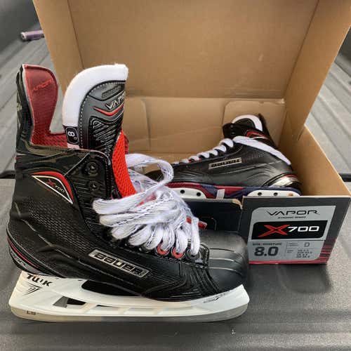 New Bauer Vapor X700 D&R (Regular)  Size 8 Hockey Skates