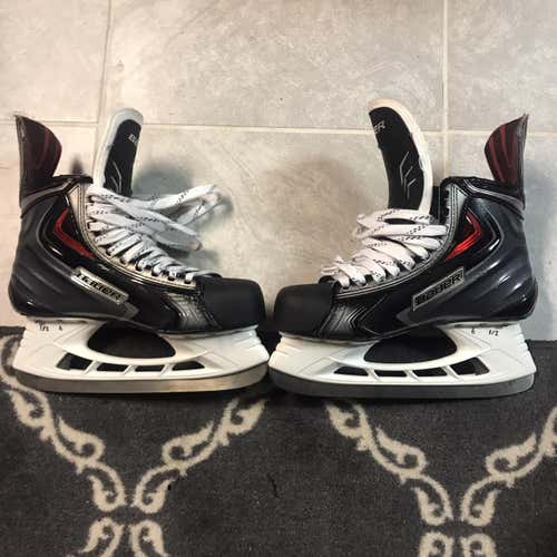 New Bauer Vapor APX2 D&R (Regular) Pro Stock Size 10 Hockey Skates