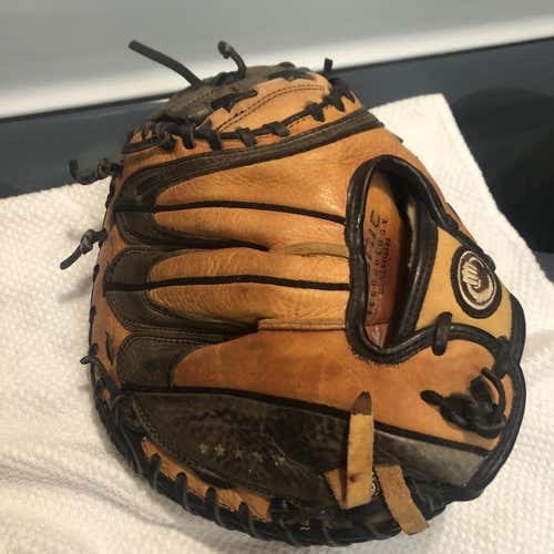 Used Right Handed Lp203  Baseball Glove
