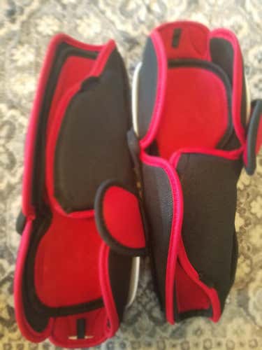 Used Senior Bauer Vapor X80 Shin Pads