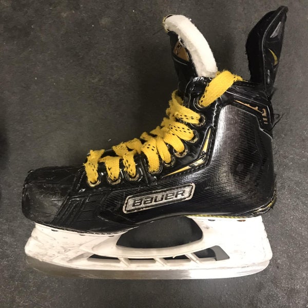 Used Bauer Supreme 2S D&R (Regular) Size 2.5 Hockey Skates