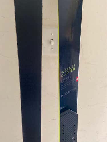 Like New FISCHER 2019 World Cup GS Junior(Length-175) Without Bindings