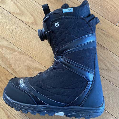 Women's 6.0 (Women's 7.0) Starstruck Snowboard Boots Medium Flex