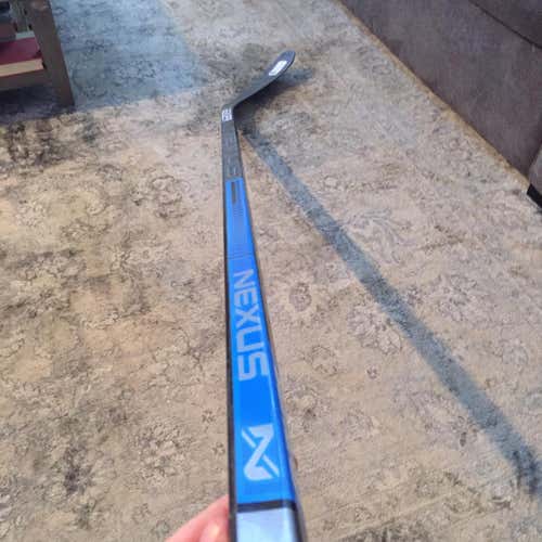 New 2n Pro Righty 77 Flex P28