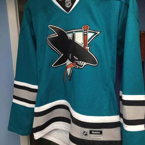 NWT WOMEN’s Medium San Jose Sharks Jersey