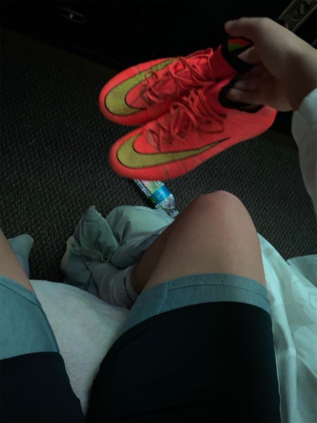 Used 8.5 (Women's 9.5) Nike Mercurial Superfly Cleats Reserved