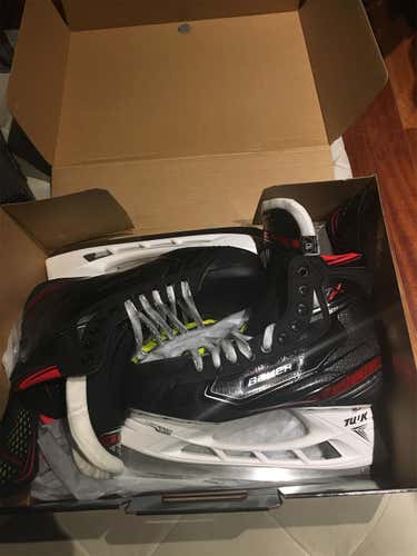 New Bauer Vapor 2X D&R (Regular) Size 10 Hockey Skates