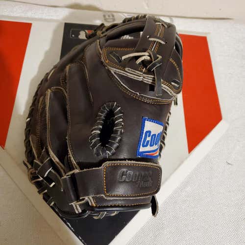 Black Used High School/College Right Handed Catcher's Cooper Diamond Catchers Mitt Softball Glove