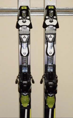 Fischer RC4 FIS WC Super G w/ Fischer Z-17(Din6-17) - 208cm  Radius-40m