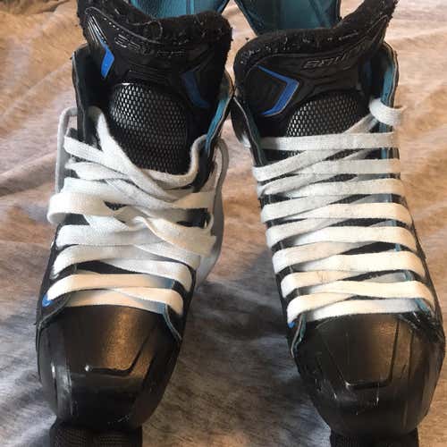 Used Bauer Nexus N9000 D&R (Regular)  Size 8.5 Hockey Skates