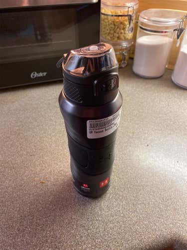 Under Armour 24 Oz Thermos