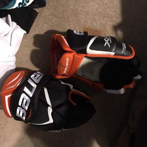 Black Used Bauer Vapor X800 14" Pro Stock Gloves