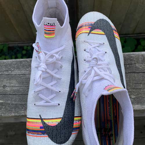 White Used 12 (Women's 13) Nike Phantom Vision Elite Cleats