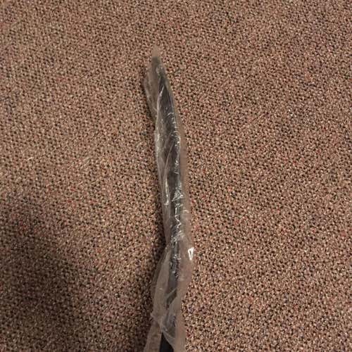 New Right Handed Supreme 2S Pro Mid Pro Stock Hockey Stick