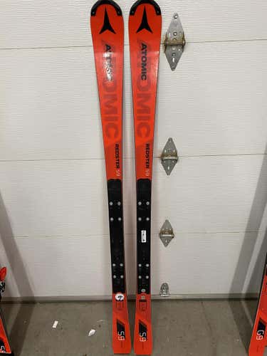 Very Fast Used Unisex Atomic Racing Race SL Skis Without Bindings