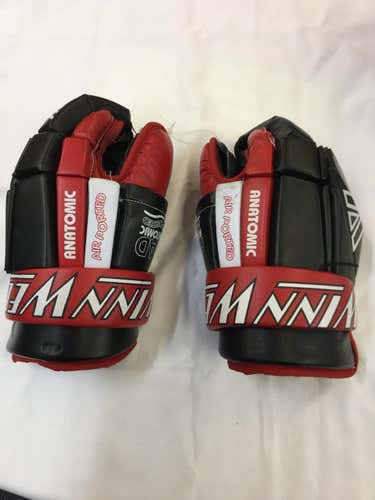 Used Winnwell Aad 1340 14" Hockey Gloves