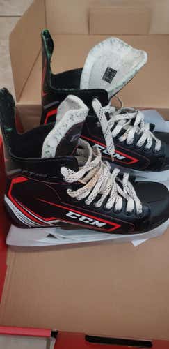 Junior Used CCM JetSpeed 340 Hockey Skates D&R (Regular) Size 5