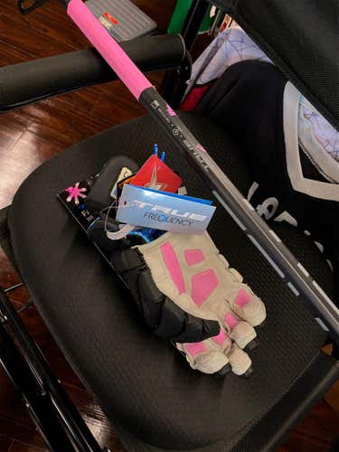 New True Comp 4.0 Shaft And Gecko Grip Glove