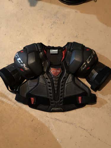 Large CCM RBZ Shoulder Pads
