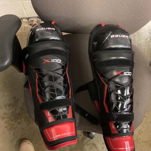 New Bauer Vapor X100  Shin Pads