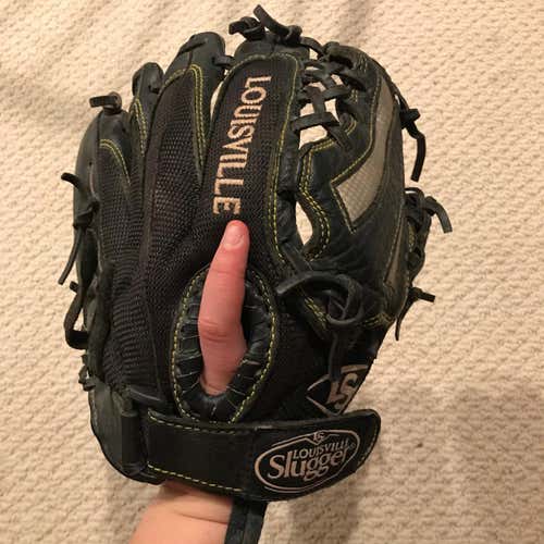 Black Used Louisville Slugger Right Handed Infield Softball Glove 11"
