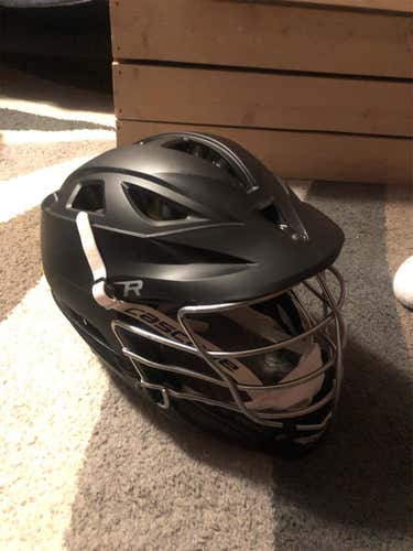 Black New Player Cascade R Helmet