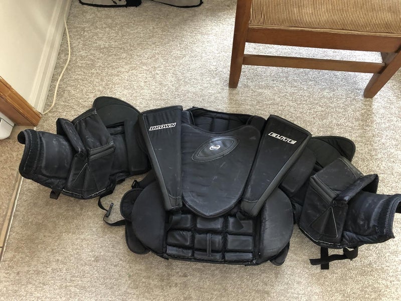 Used Senior Large Brown Classic Goalie Chest Protector Pro Stock