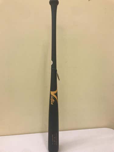 Victus Maple V110 33" Bat