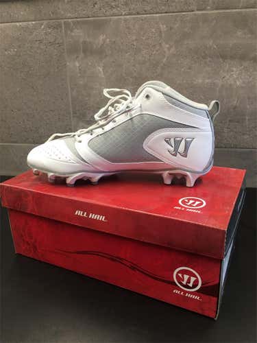 White Warrior Men's Molded Size 9 Cleats High Top Cleats By New Balance