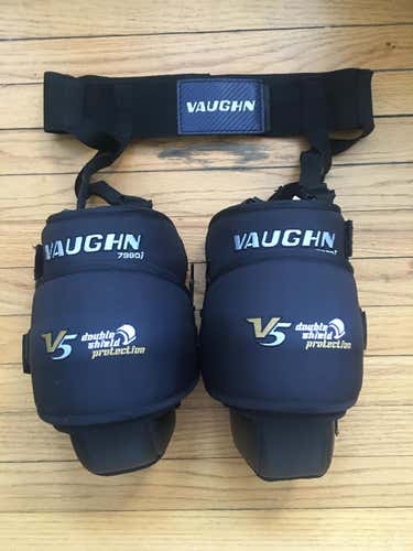 Vaughn V5 7990i Knee Pads w/ Belt