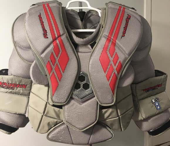Senior Medium Vaughn Velocity VE8 Pro Carbon Goalie Chest & Arm Protector