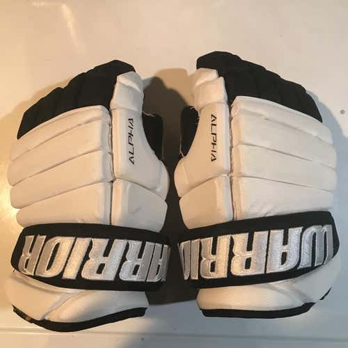 White Used Warrior Alpha Pro 14" Pro Stock Gloves