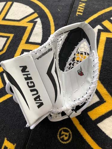 New Junior Vaughn Regular Vaughn Velocity V7 XR Junior Goalie Catch Glove