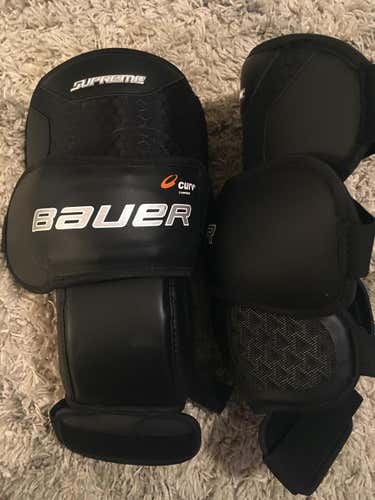 New Senior Bauer Supreme Knee Guards