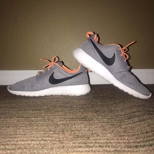 Nike Roshe Shoes (Size 12)