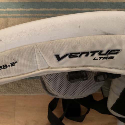 White Used 28" Vaughn Goalie Leg Pads