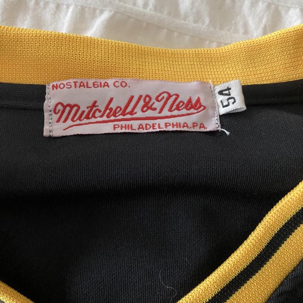 Pittsburgh Pirates Throwback Stargell Jersey Mitchell & Ness | SidelineSwap