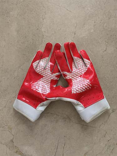 Youth Small Under Armour Gloves