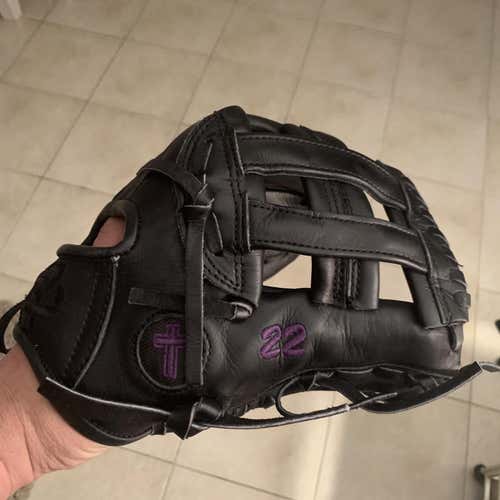 Black New Infield Signiture Series 12" Baseball Glove