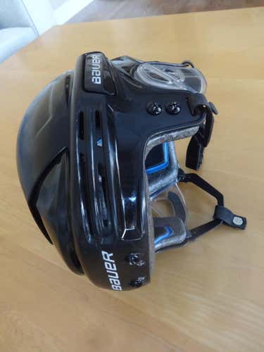 Bauer 7500 Helmet Medium