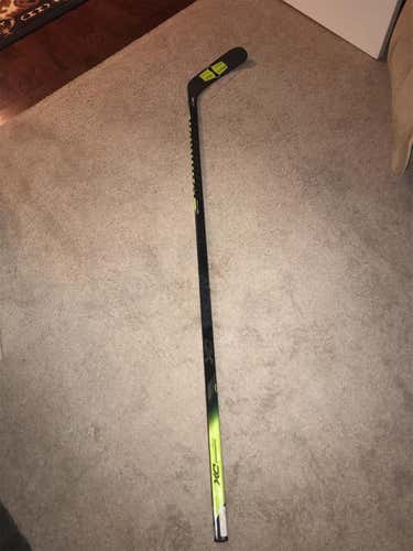 New Right Handed Alpha DX  Hockey Stick (Backstrom Curve)